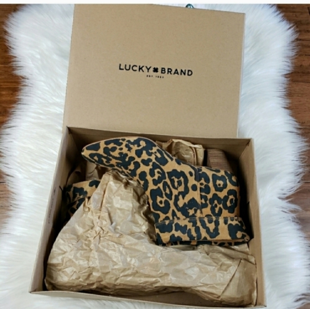 Lucky brand Zaprika suede booties 8.5 - Picture 5 of 9